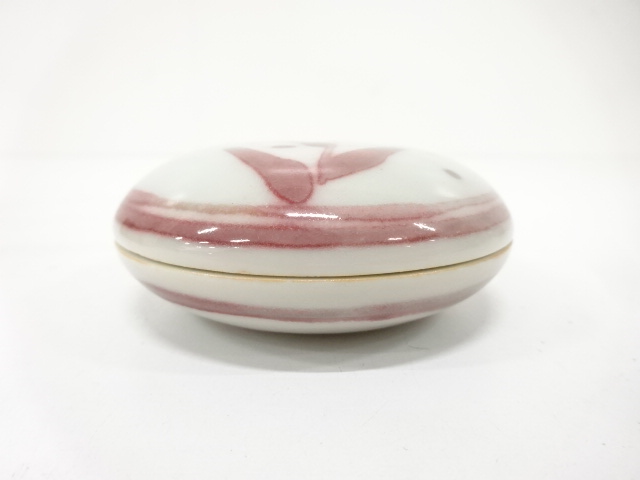  栄一造　紅草文　香合